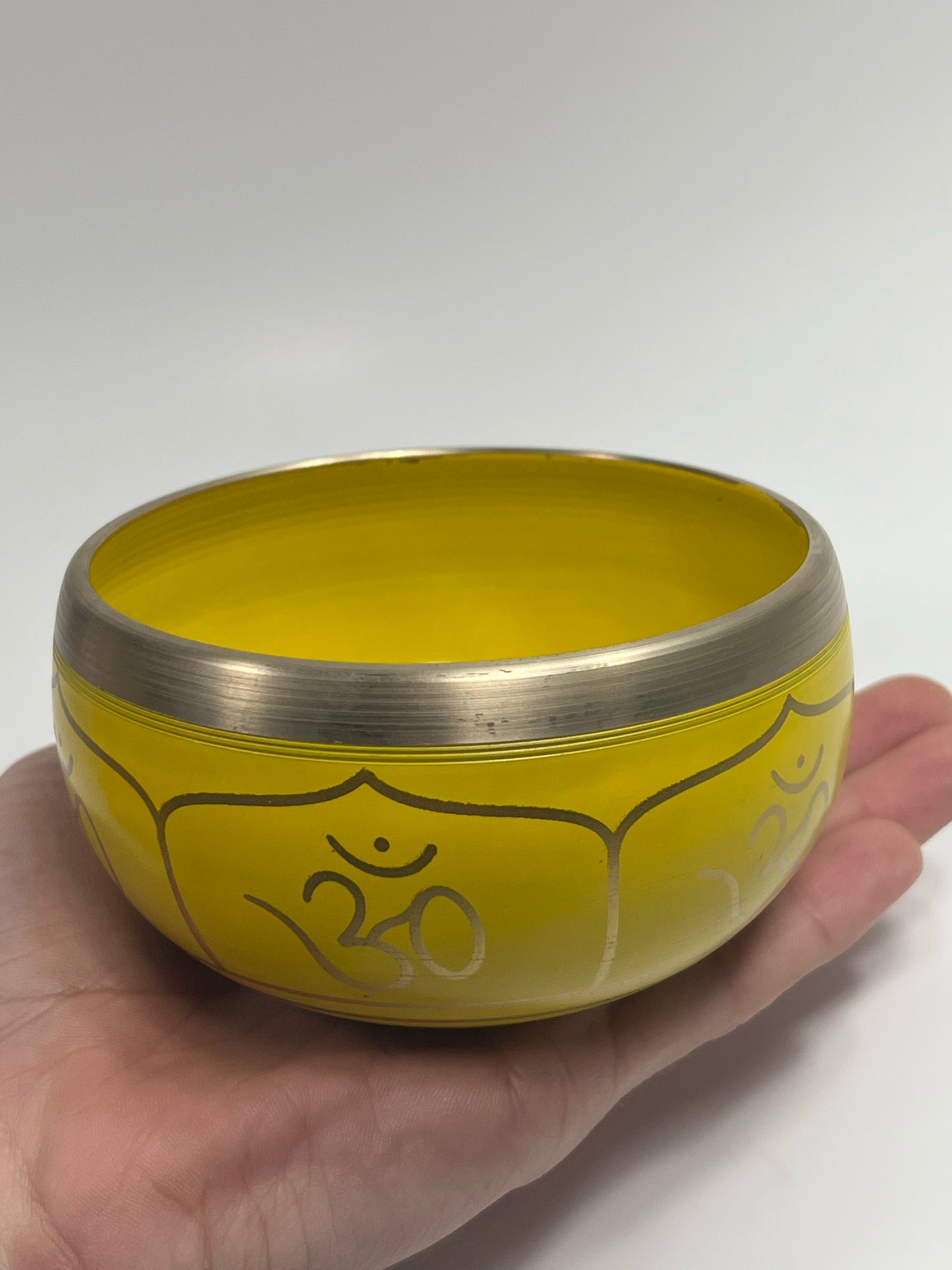 Tibetan Singing Bowl - Yellow Ohm